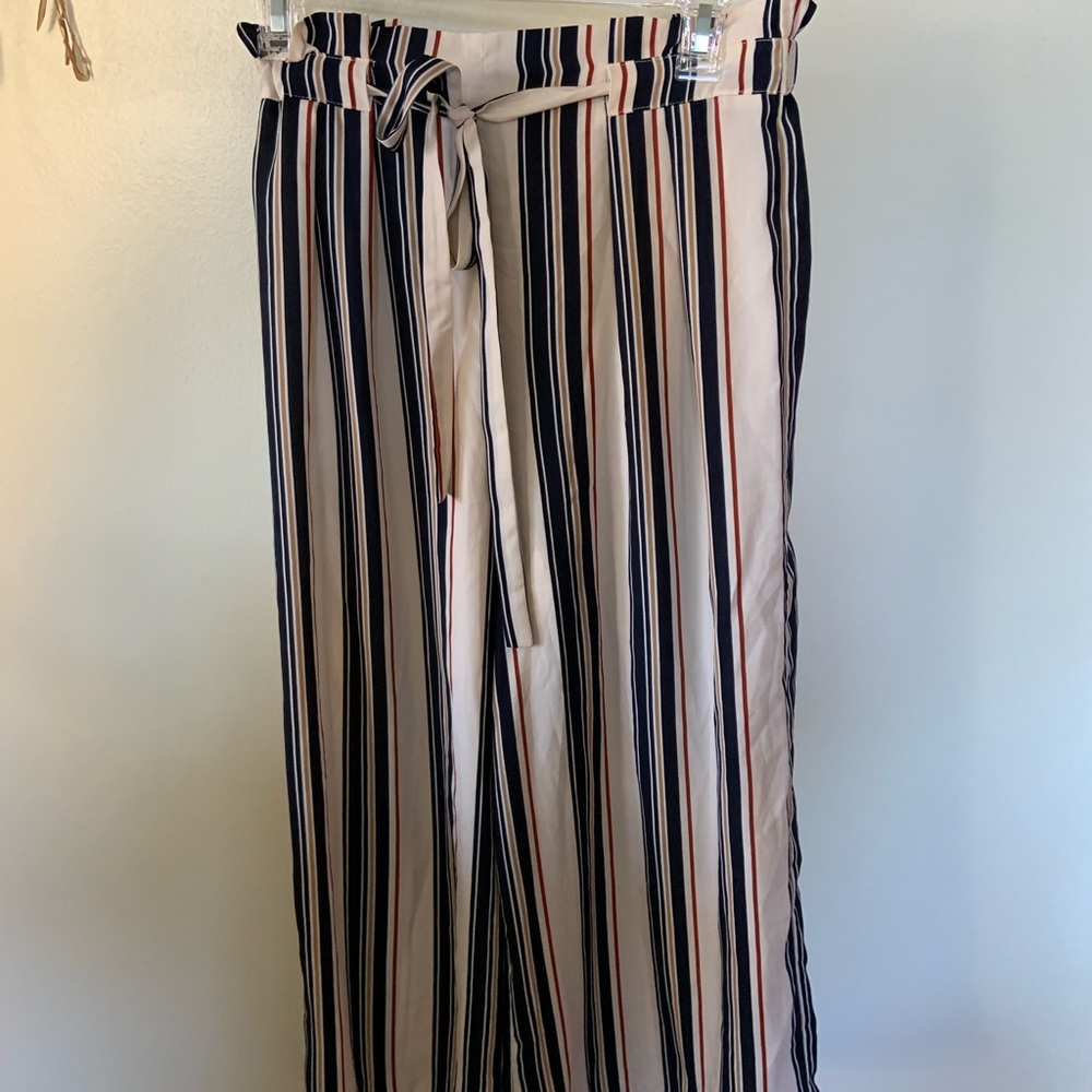 Cropped pants - Picture 2 of 3